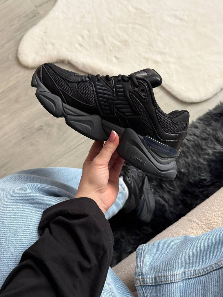 Кросівки чорні New Balance 9060 Triple Black Leather
