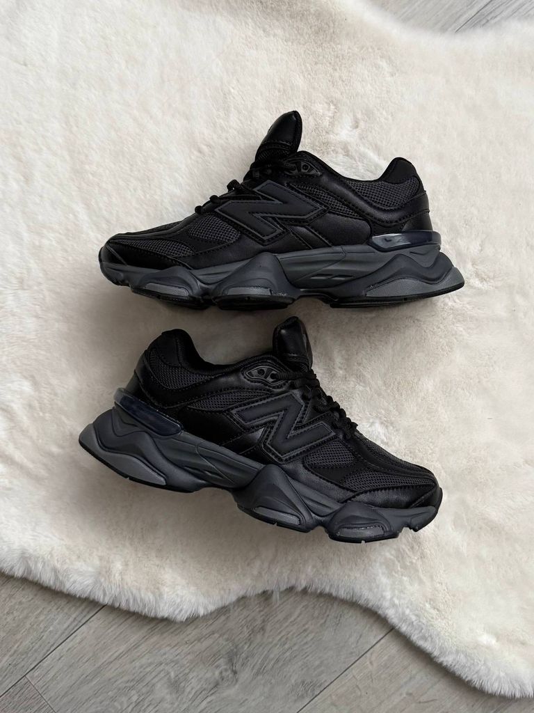 Кросівки чорні New Balance 9060 Triple Black Leather