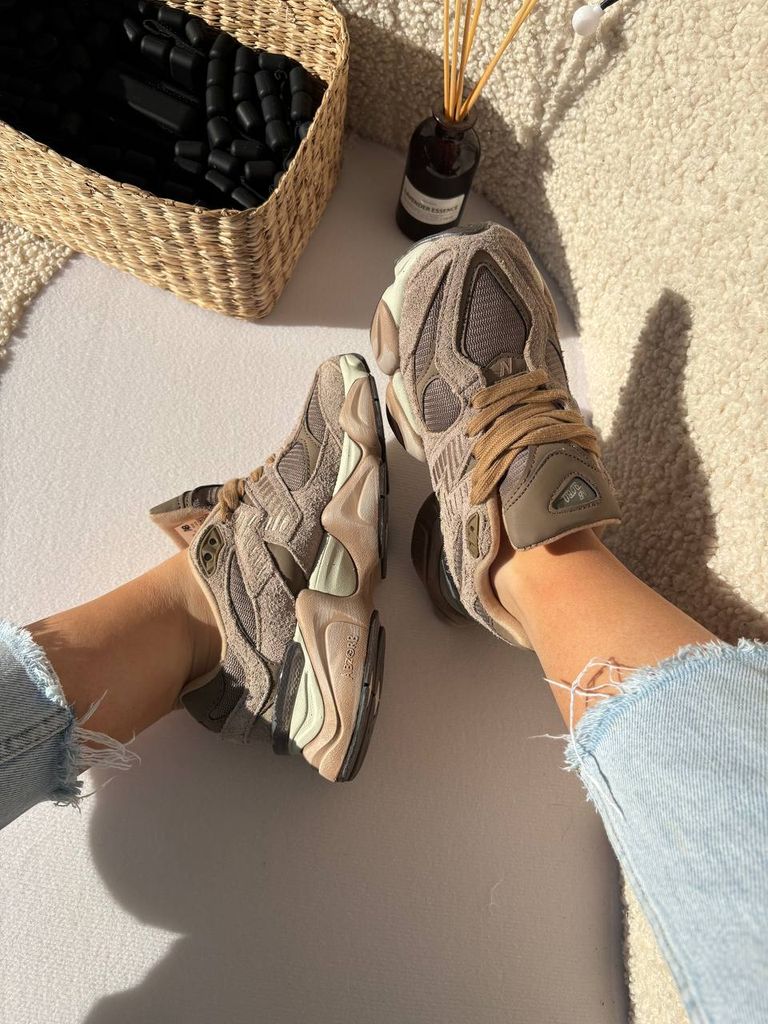 Кросівки бежеві New Balance 9060 Brown 