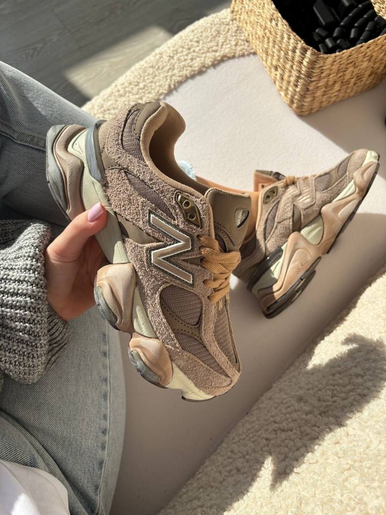 Кросівки бежеві New Balance 9060 Brown 