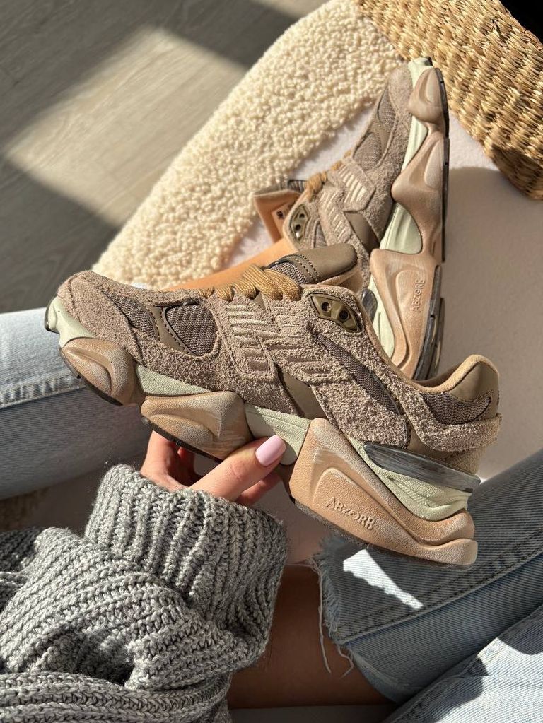 Кросівки бежеві New Balance 9060 Brown 
