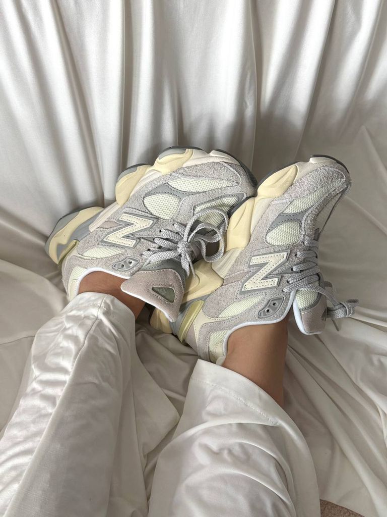 Кросівки сірі New Balance 9060 Quartz Grey