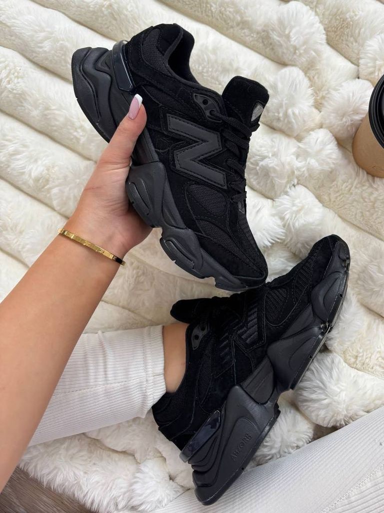 Кросівки чорні New Balance 9060 Triple Black