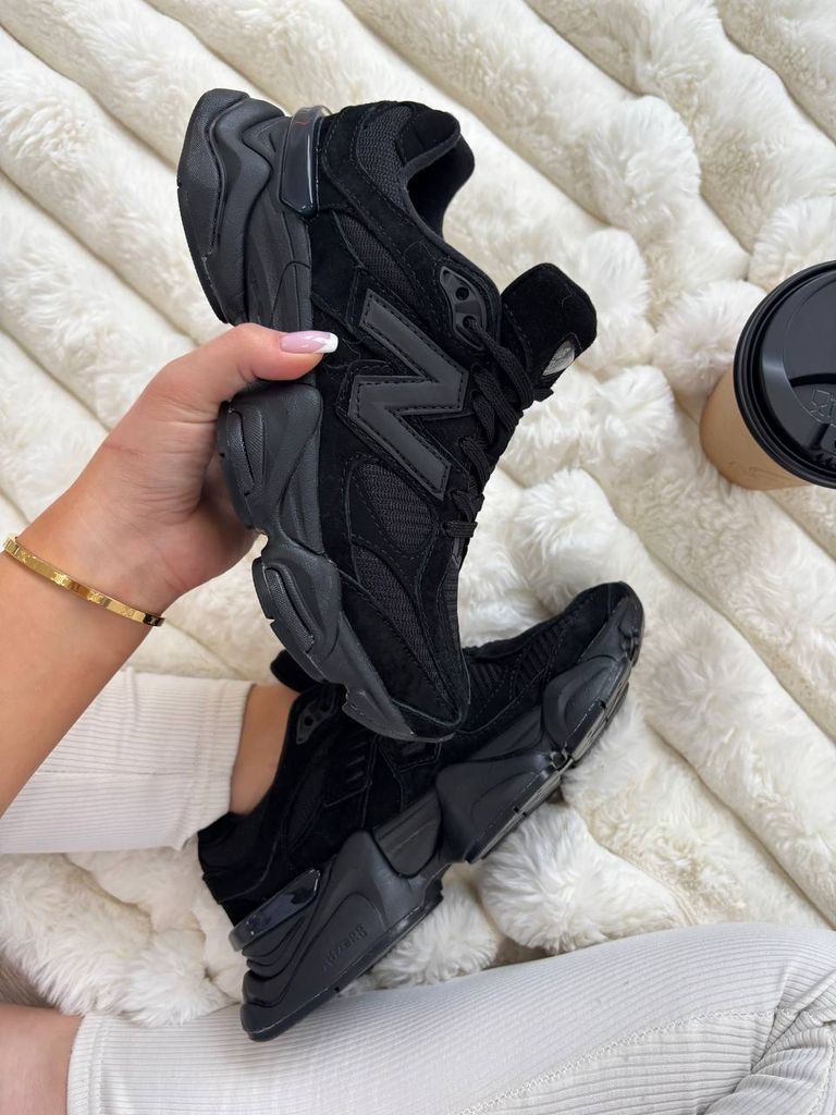 Кросівки чорні New Balance 9060 Triple Black