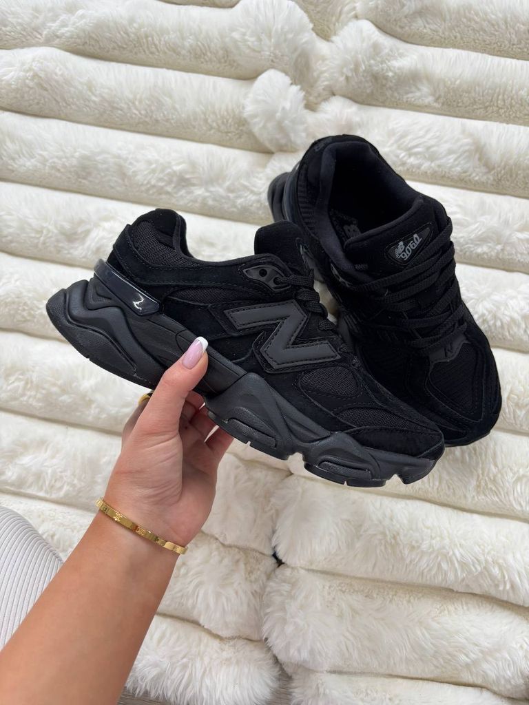 Кросівки чорні New Balance 9060 Triple Black
