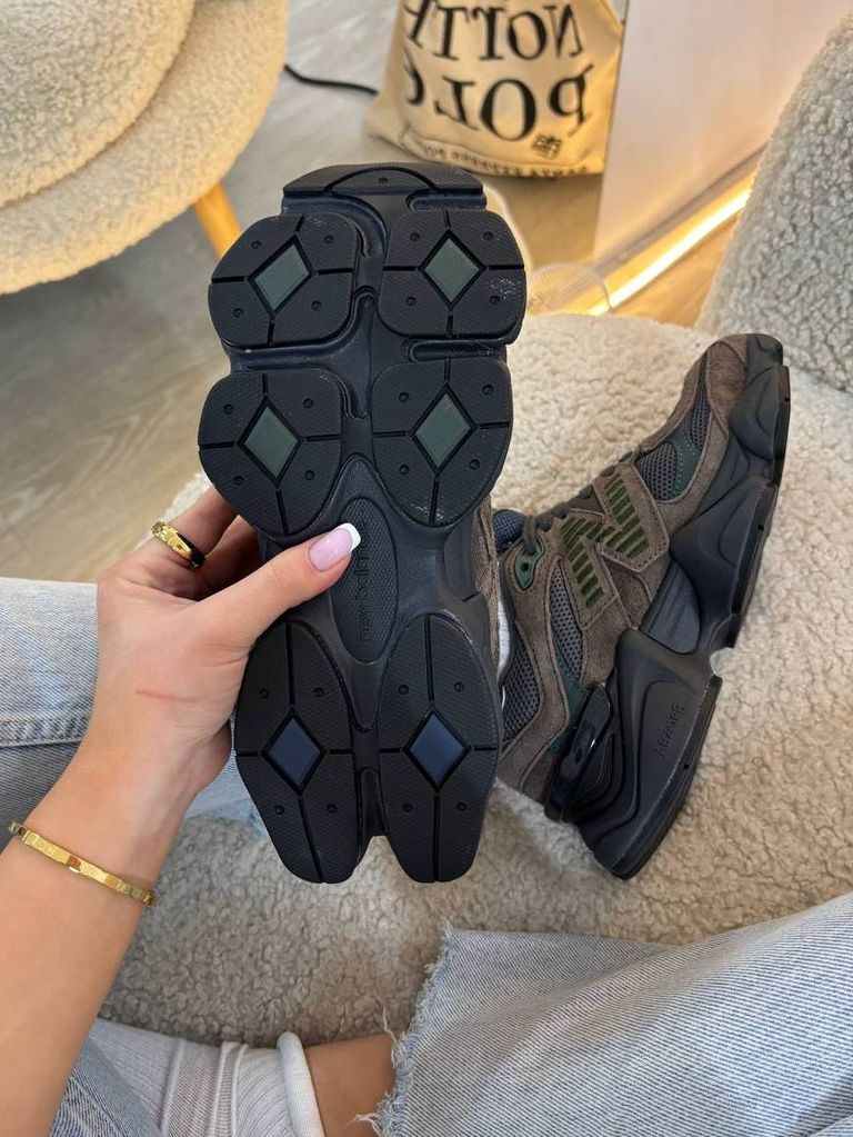 Кросівки New Balance 9060 Beef and Broccol Premium