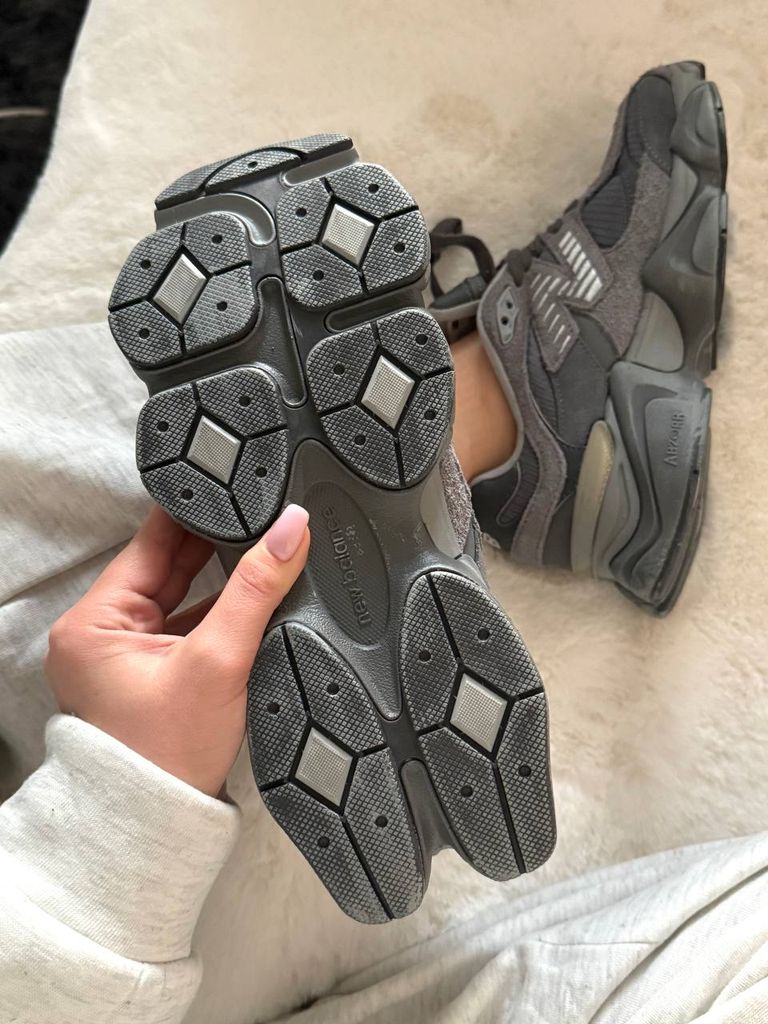 Кросівки сірі New Balance 9060 Grey