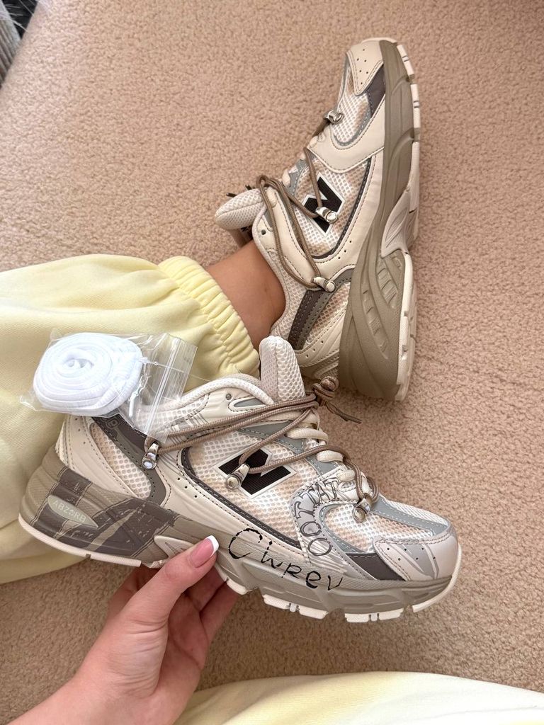 Кросівки бежеві New Balance 530 Custom Beige