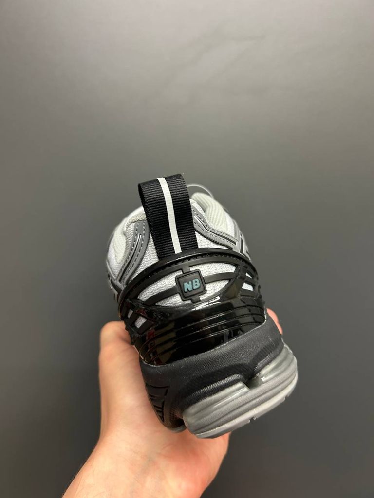 Кросівки сірі New Balance 1906R Grey