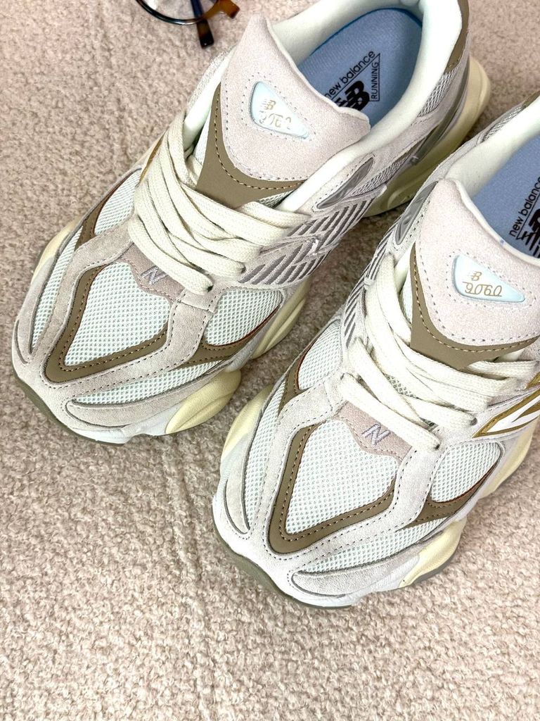 Кросівки бежеві New Balance 9060 Sea Salt Brown