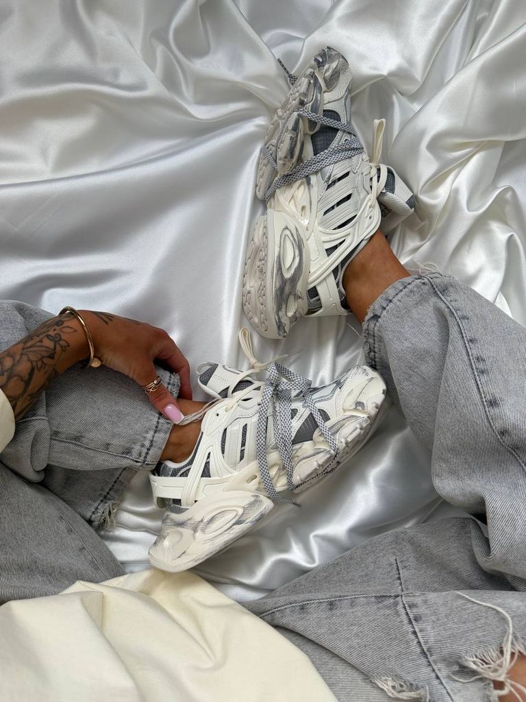 Кросівки Adidas Vento XLG White Silver 