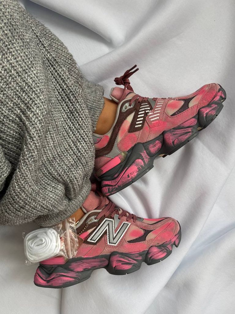 Кросівки рожево-сірі New Balance 9060 Custom Pink