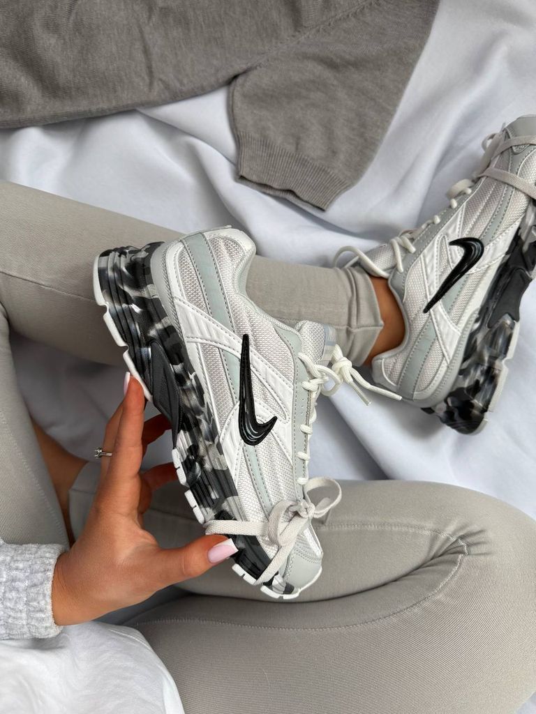 Кросівки сірі Nike Initiator Custom Grey