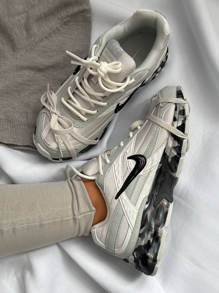 Кросівки сірі Nike Initiator Custom Grey