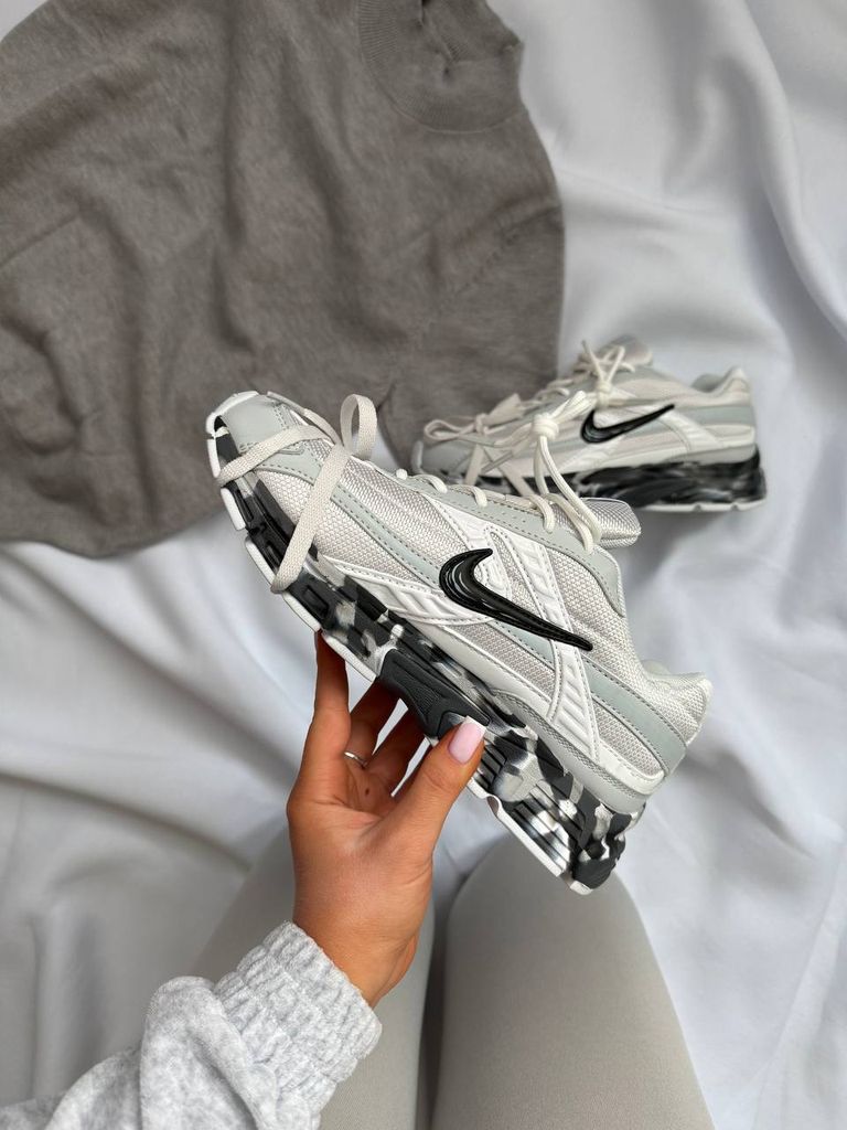 Кросівки сірі Nike Initiator Custom Grey