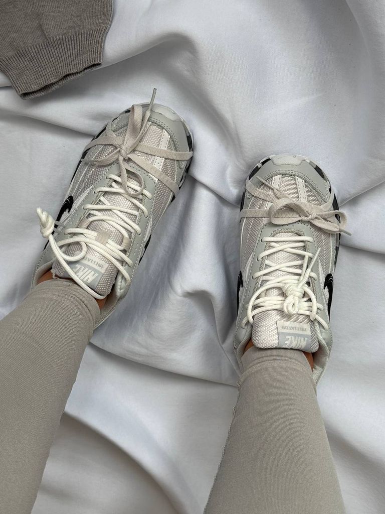 Кросівки сірі Nike Initiator Custom Grey