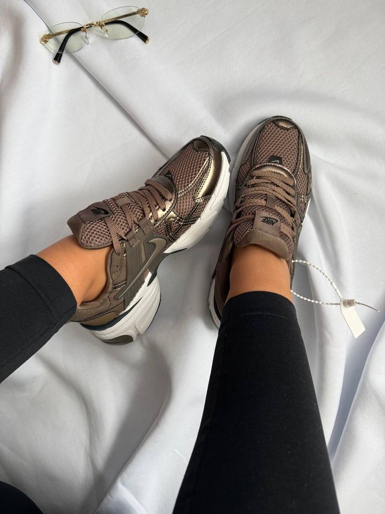 Кросівки бронза Nike V2K Runtekk Mink Brown