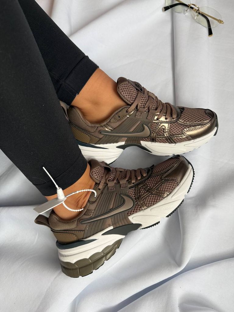 Кросівки бронза Nike V2K Runtekk Mink Brown