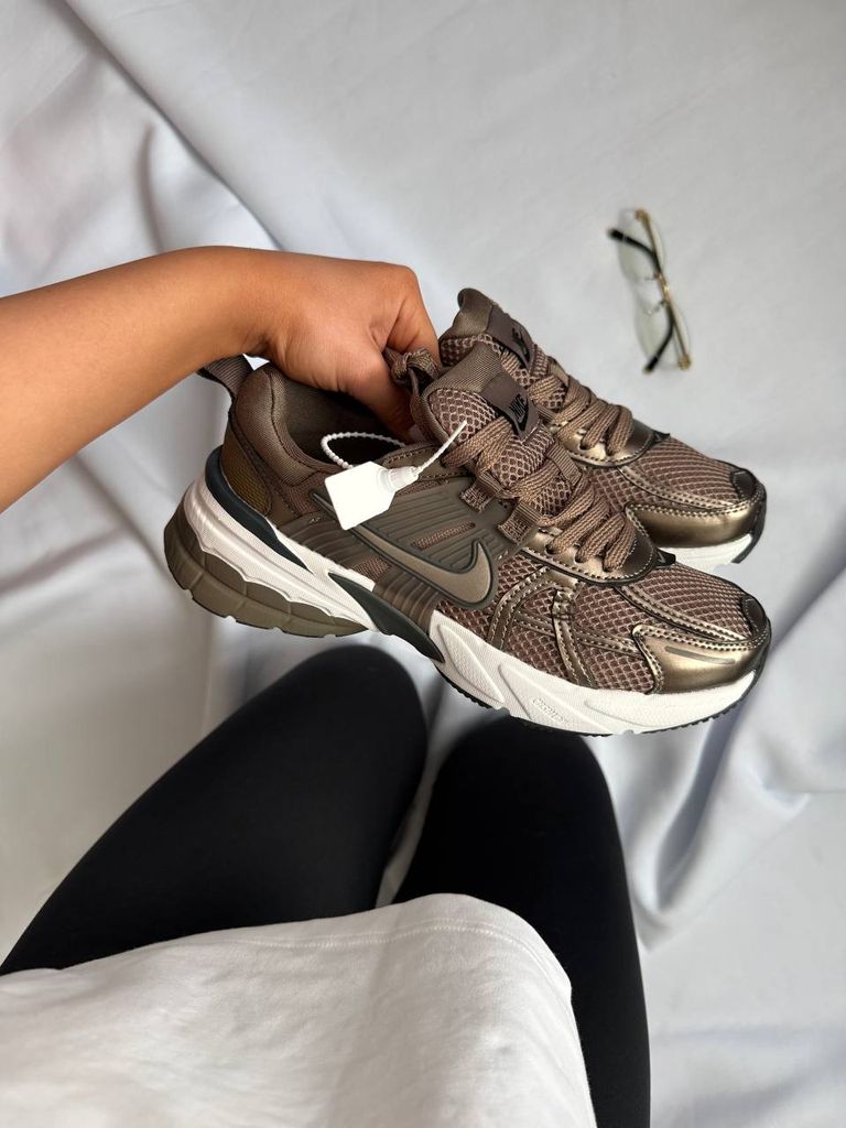 Кросівки бронза Nike V2K Runtekk Mink Brown