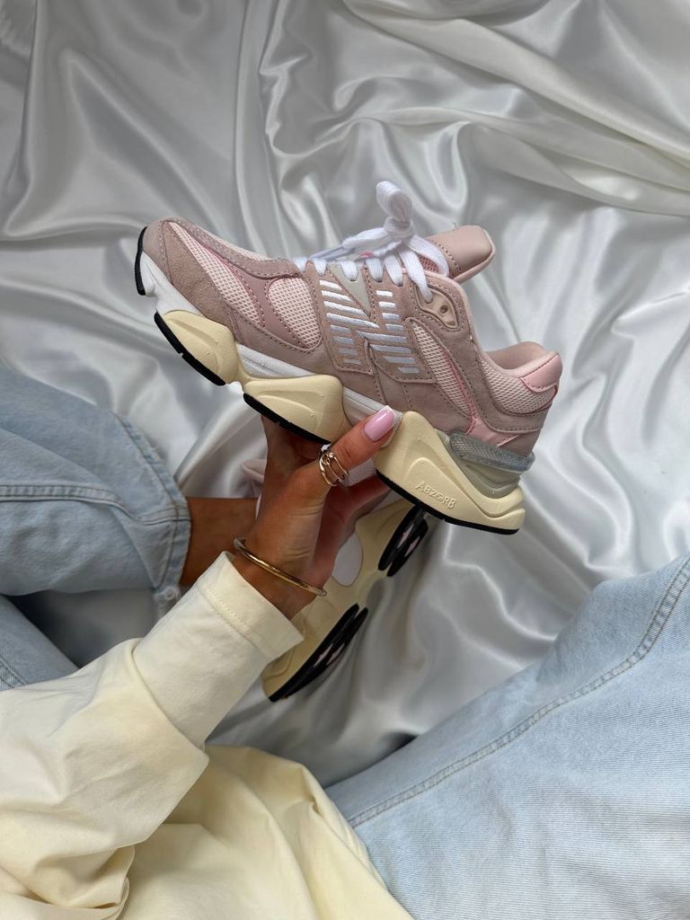 Кросівки бежево-рожеві New Balance 9060 Pink