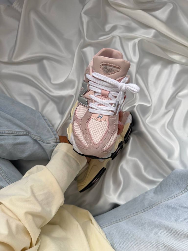 Кросівки бежево-рожеві New Balance 9060 Pink
