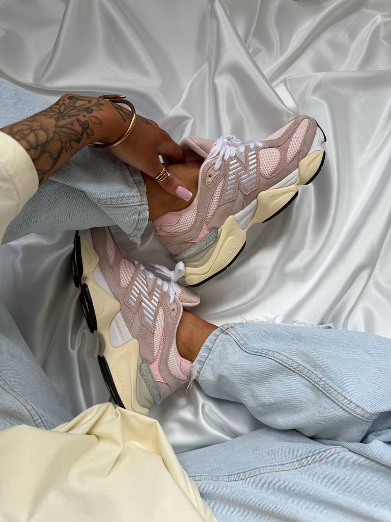 Кросівки бежево-рожеві New Balance 9060 Pink