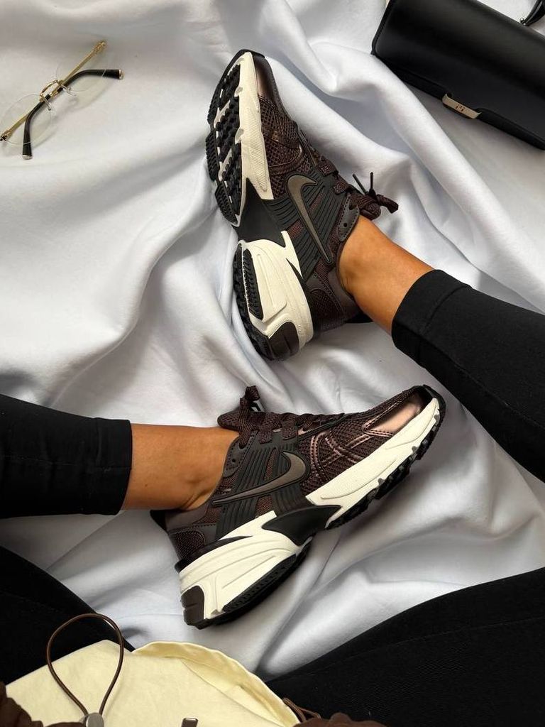 Кросівки шоколадні Nike V2K Runtekk Brown Black