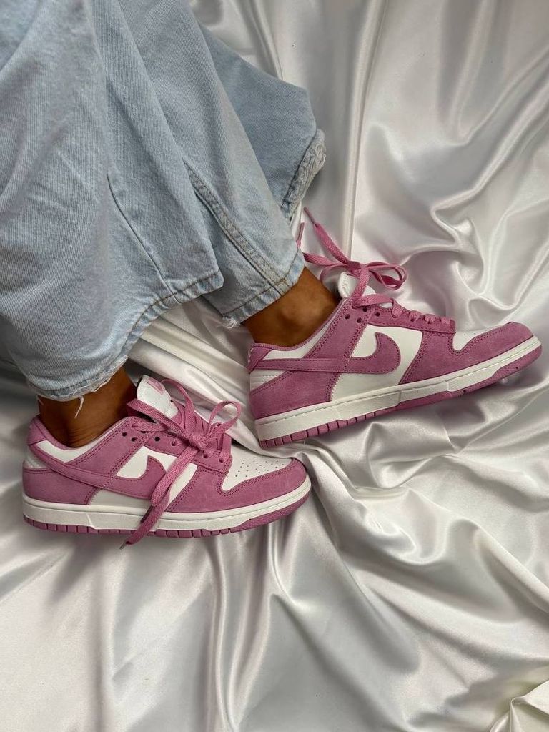 Кросівки біло-рожеві Nike SB Dunk Low White Pink