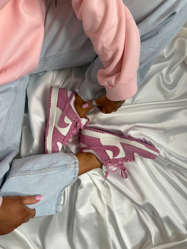 Кросівки біло-рожеві Nike SB Dunk Low White Pink