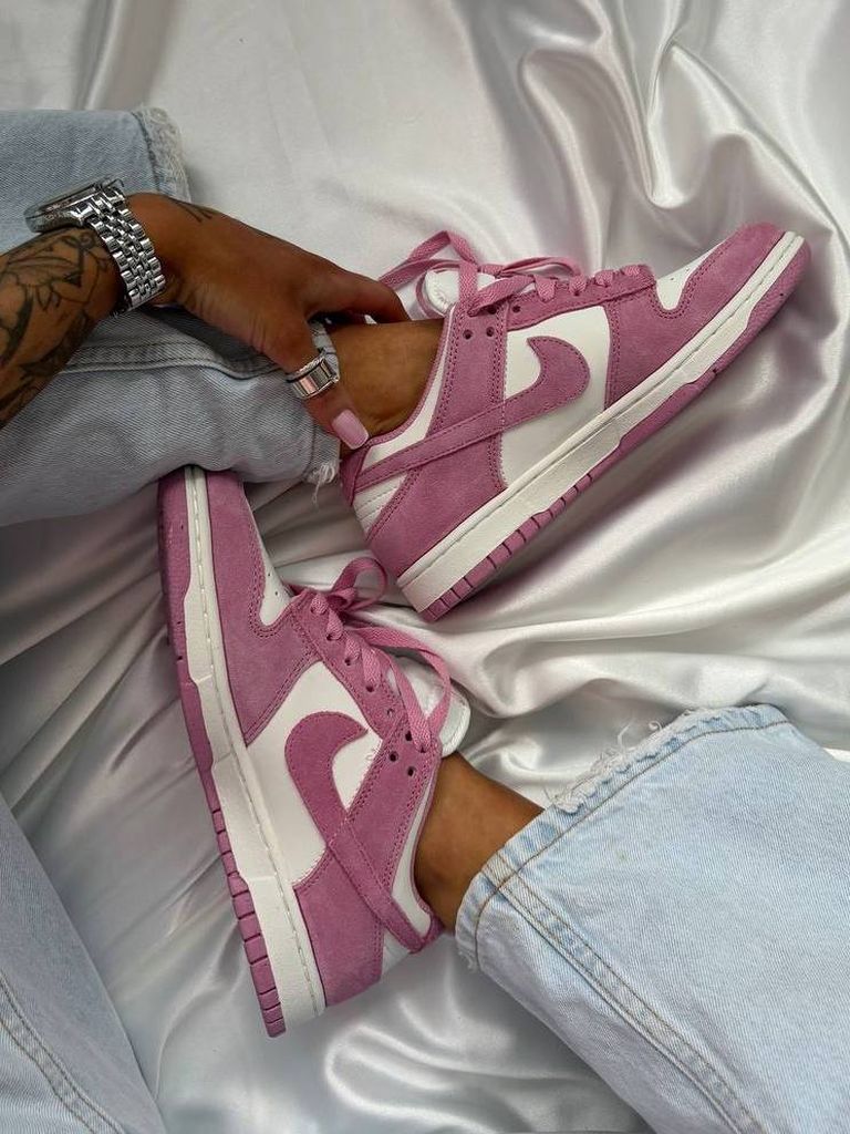 Кросівки біло-рожеві Nike SB Dunk Low White Pink