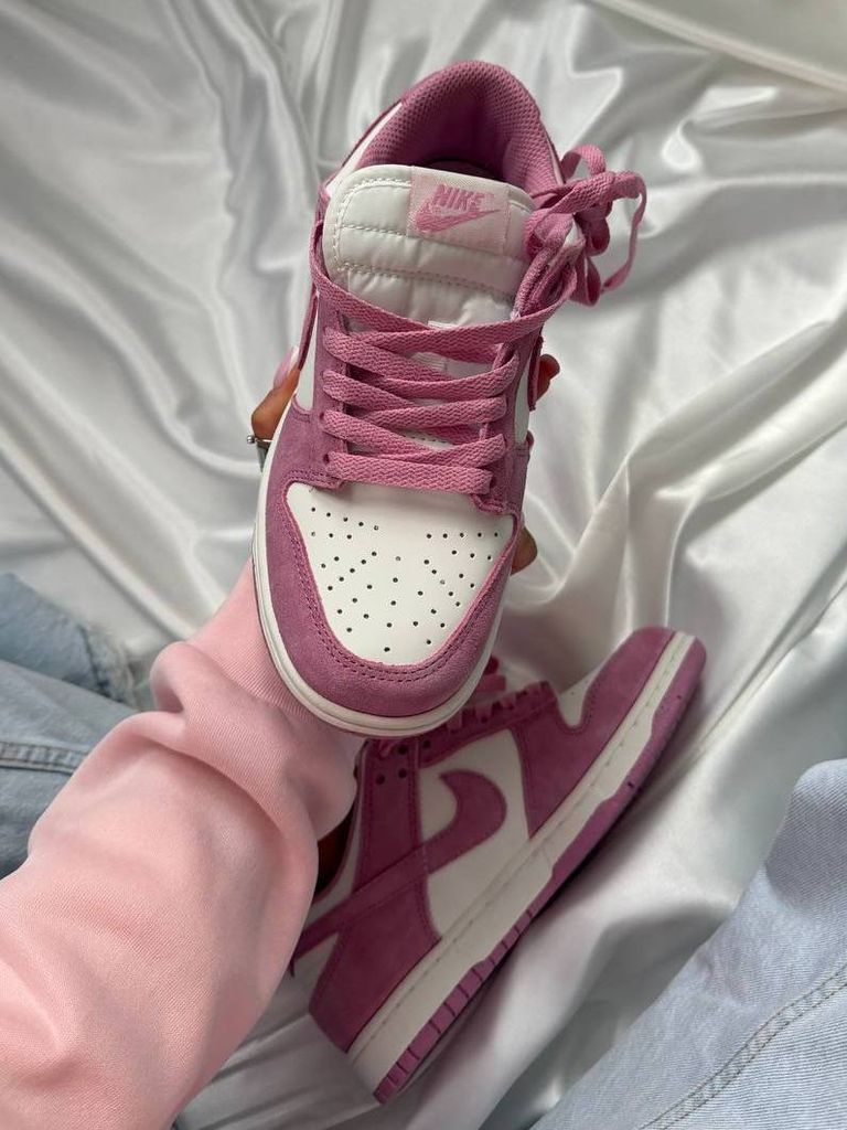 Кросівки біло-рожеві Nike SB Dunk Low White Pink