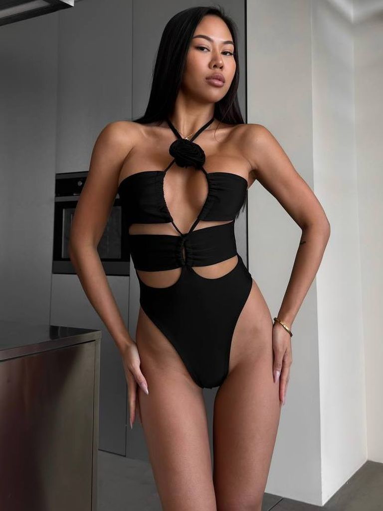 Купальник суцільний з вирізами і 3D квіткою