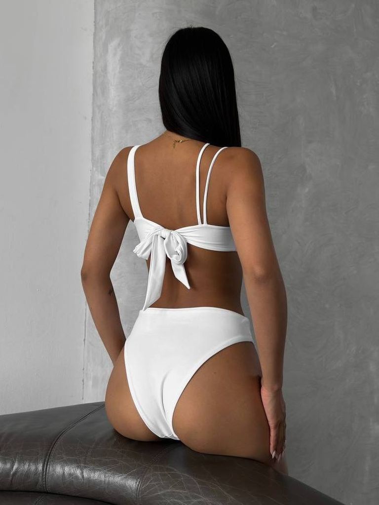 Купальник монокіні з фігурними вирізами