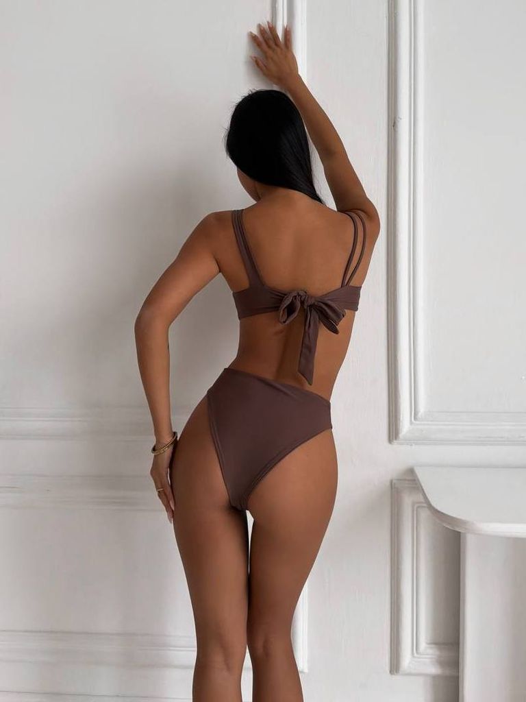 Купальник монокіні з фігурними вирізами