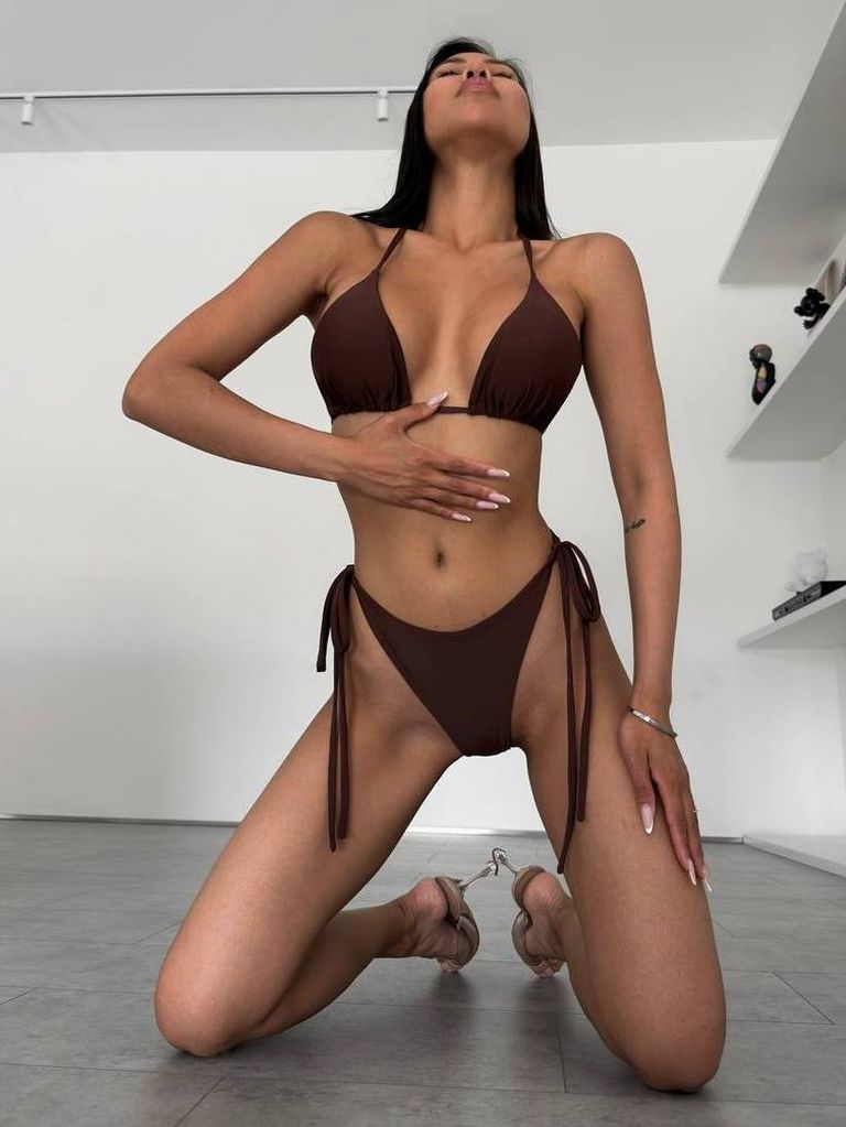 Шоколадний купальник бікіні на зав'язках 