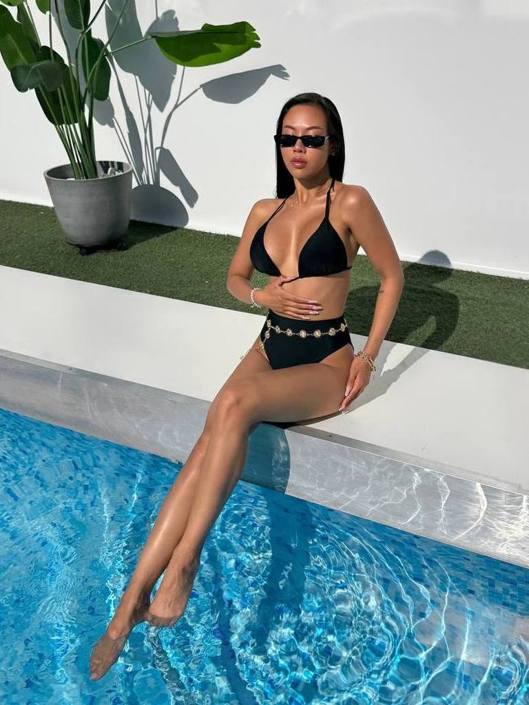 Купальник чорний з високими плавками