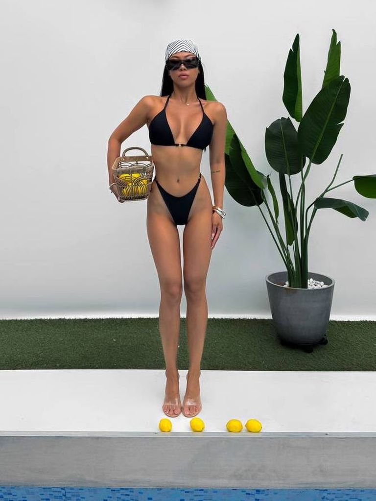 Купальник бікіні чорний мінімалістичний