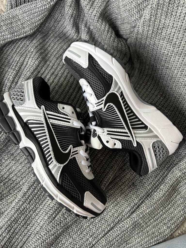 Кросівки Nike Vomero Zoom 5 Grey Black