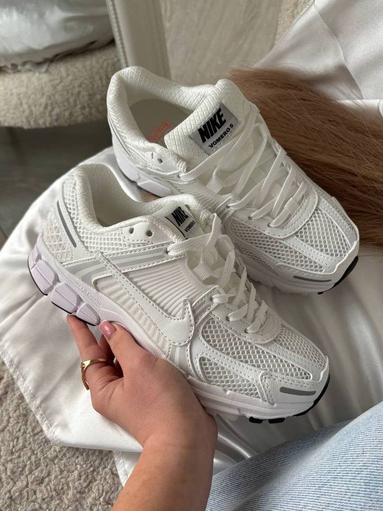 Кросівки білі Nike Vomero Zoom 5 White
