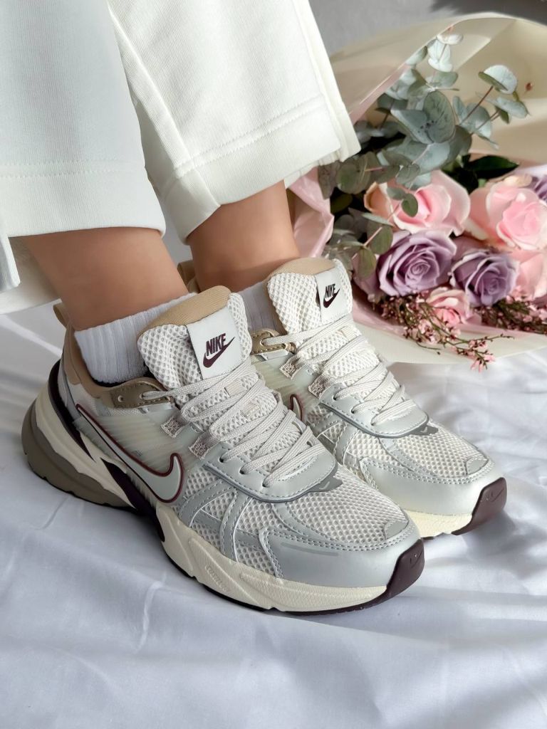 Кросівки Nike V2K Runtekk White Light Brown 