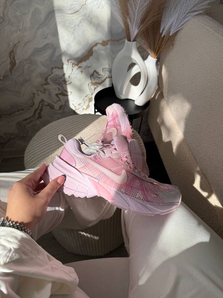 Кросівки рожеві Nike V2K Runtekk White Pink Flowers