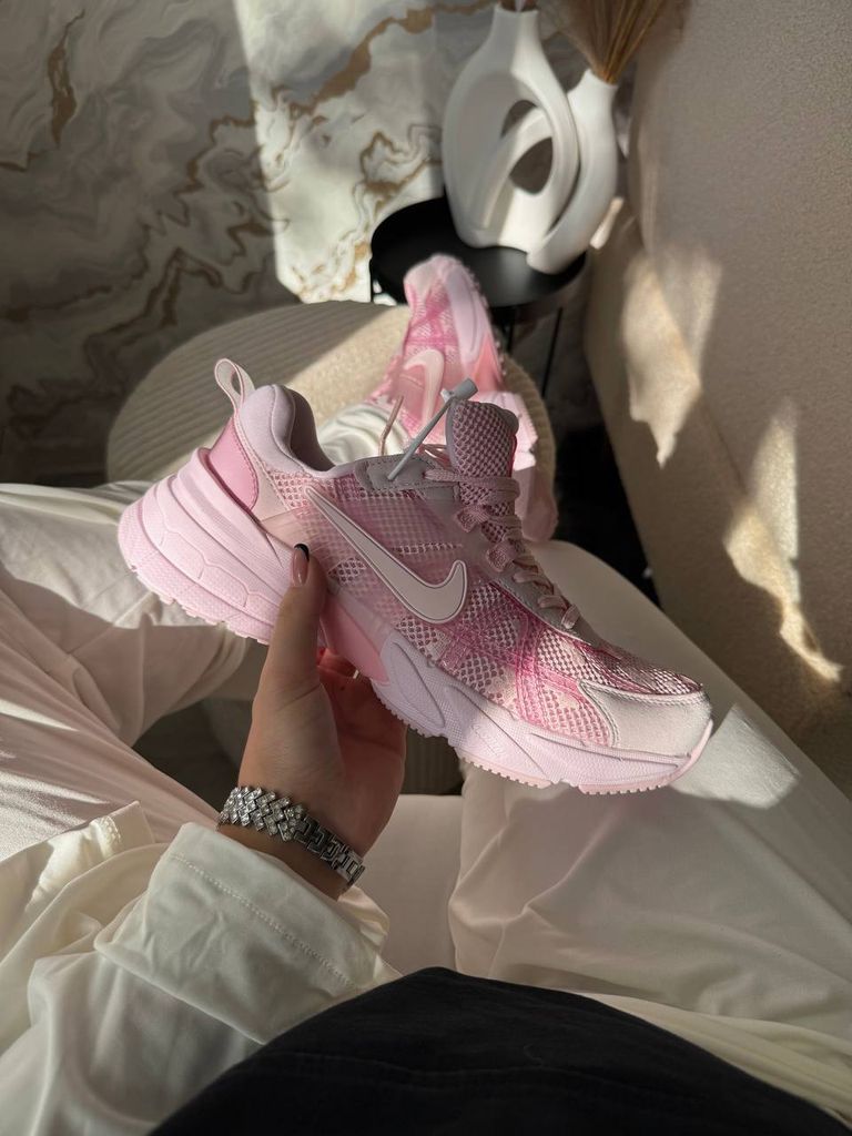Кросівки рожеві Nike V2K Runtekk White Pink Flowers