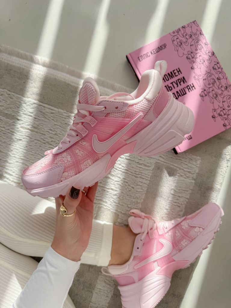 Кросівки рожеві Nike V2K Runtekk White Pink Flowers