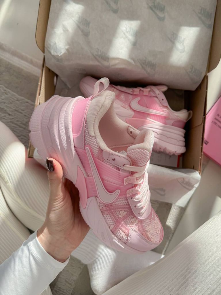 Кросівки рожеві Nike V2K Runtekk White Pink Flowers