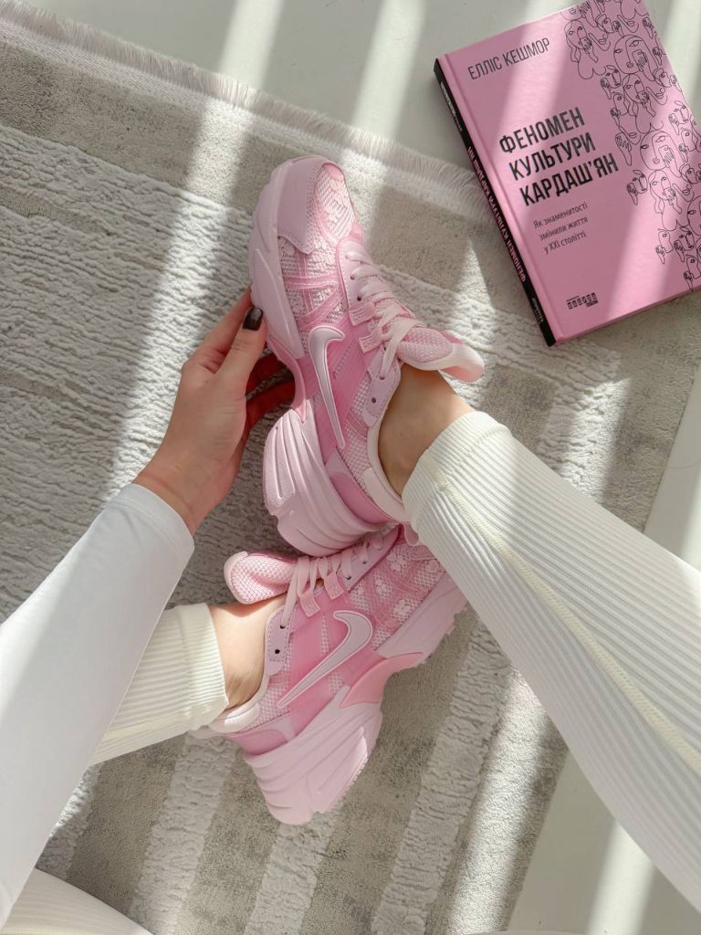 Кросівки рожеві Nike V2K Runtekk White Pink Flowers