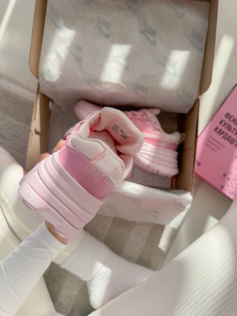 Кросівки рожеві Nike V2K Runtekk White Pink Flowers