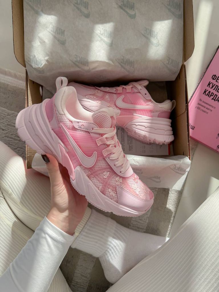 Кросівки рожеві Nike V2K Runtekk White Pink Flowers