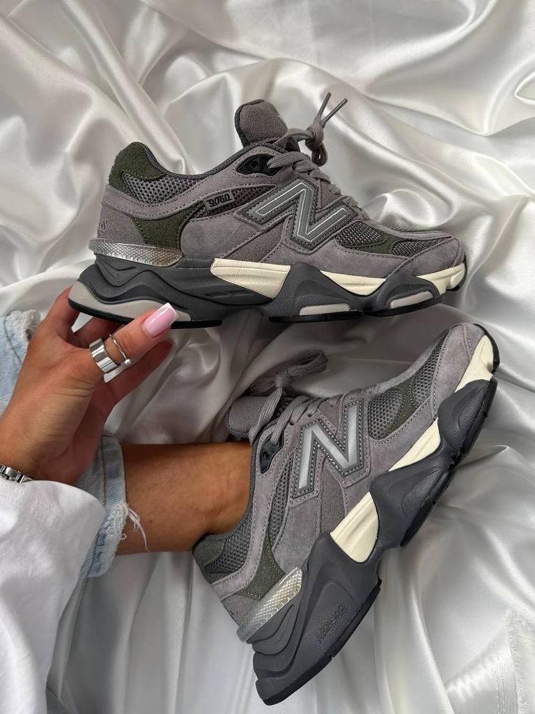 Кросівки графітові New Balance 9060