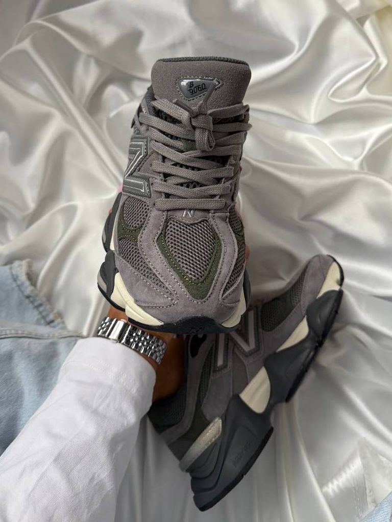 Кросівки графітові New Balance 9060