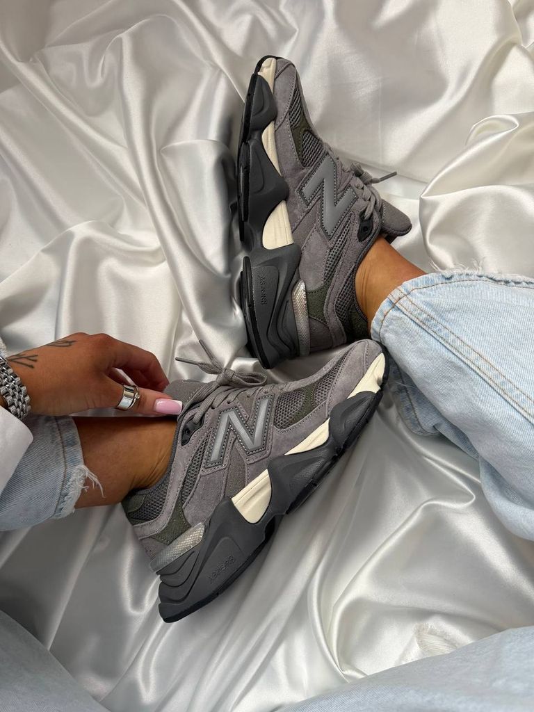 Кросівки графітові New Balance 9060